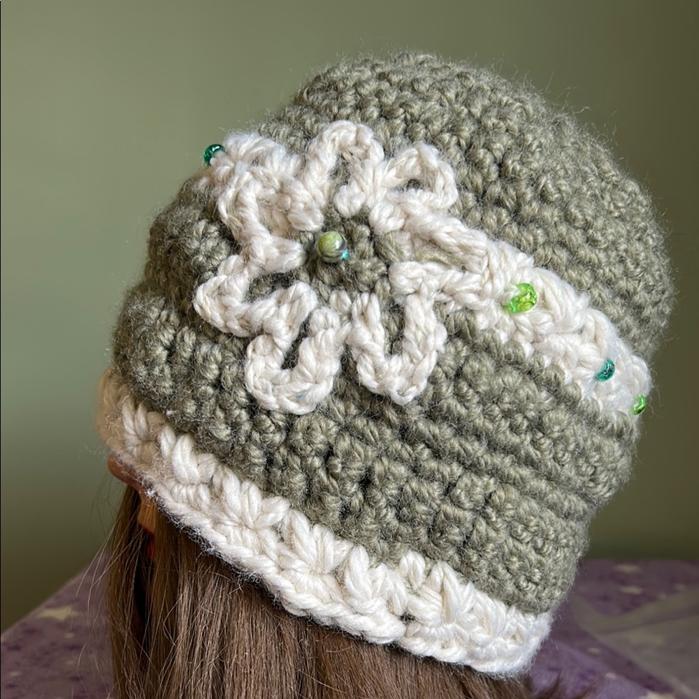Crochet large thick acrylic yarn beanie new extremely warm